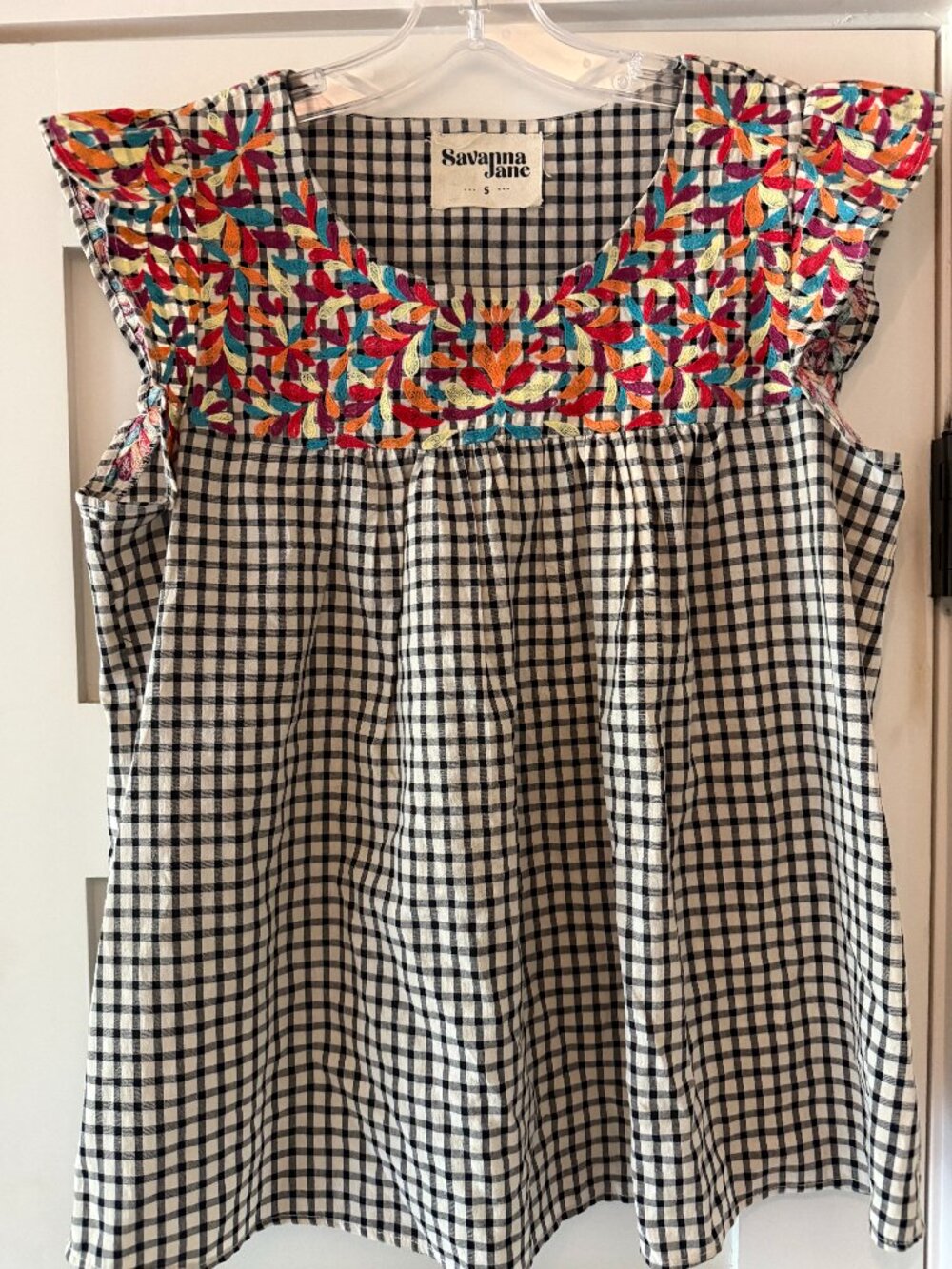 Savanna Jane Blouse embroidered w/ cap sleeves Sz Small